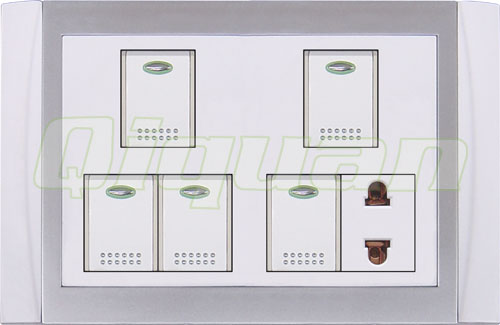 5 gang switch with 1 socket