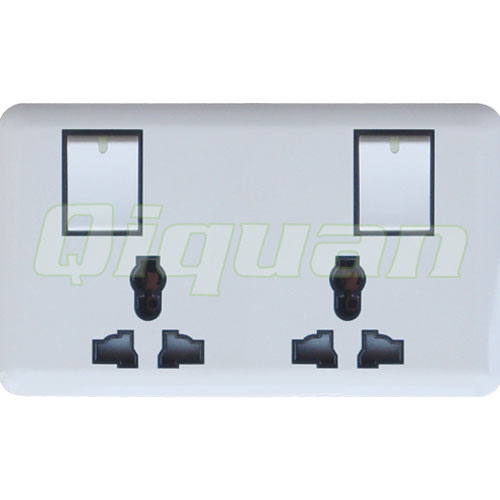 2 gang multi-socket with 2 switch
